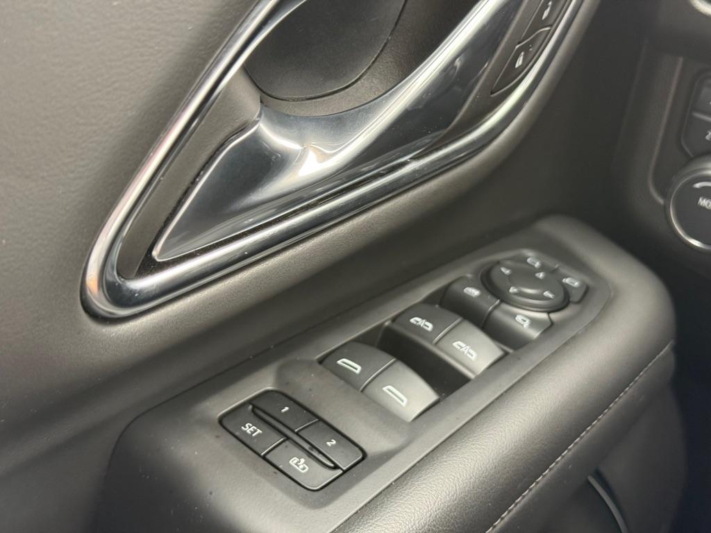 Chevrolet Suburban 4WD 4dr Z71 2024