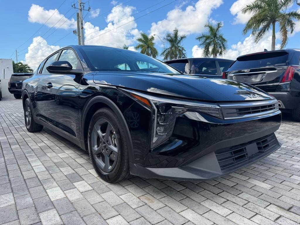 Kia K4 LXS FWD 2025