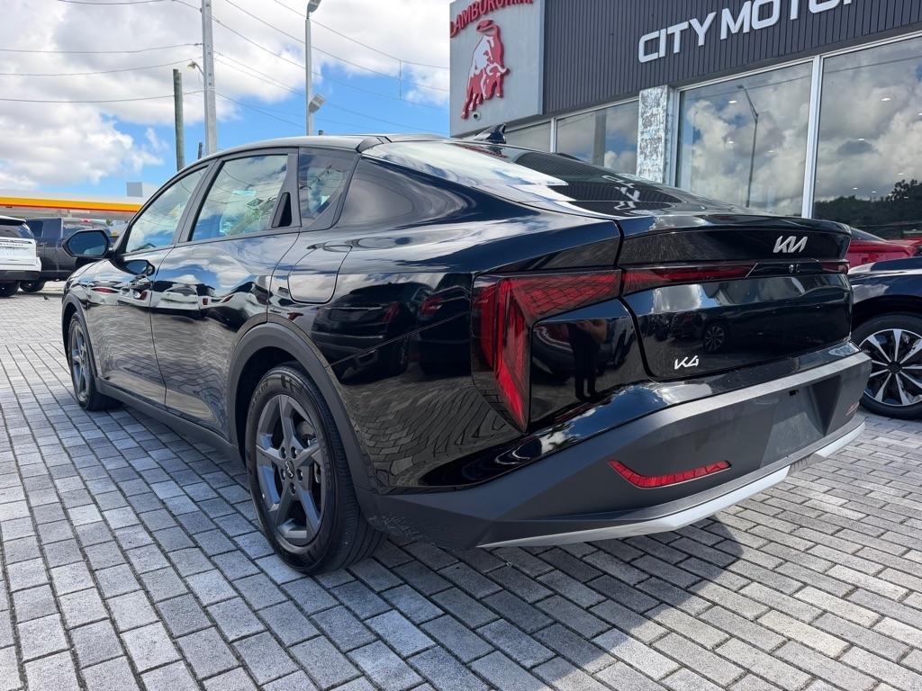 Kia K4 LXS FWD 2025