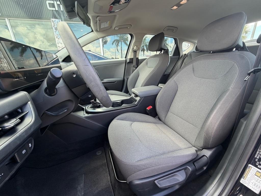 Kia K4 LXS FWD 2025