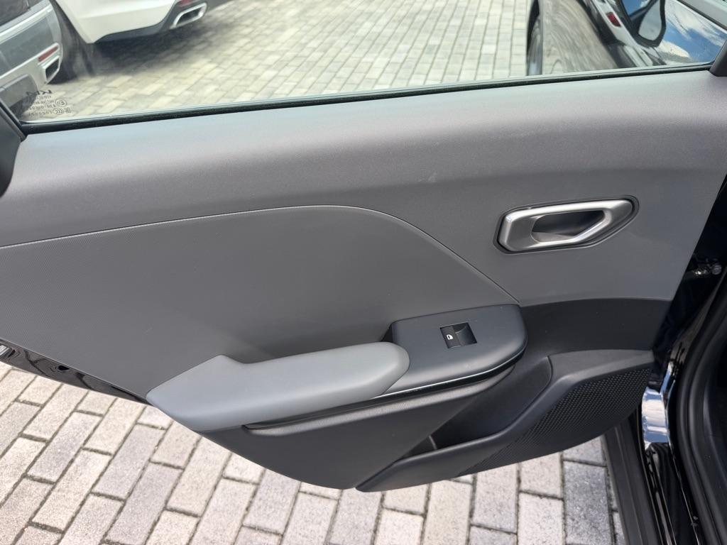 Kia K4 LXS FWD 2025