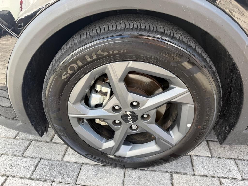 Kia K4 LXS FWD 2025