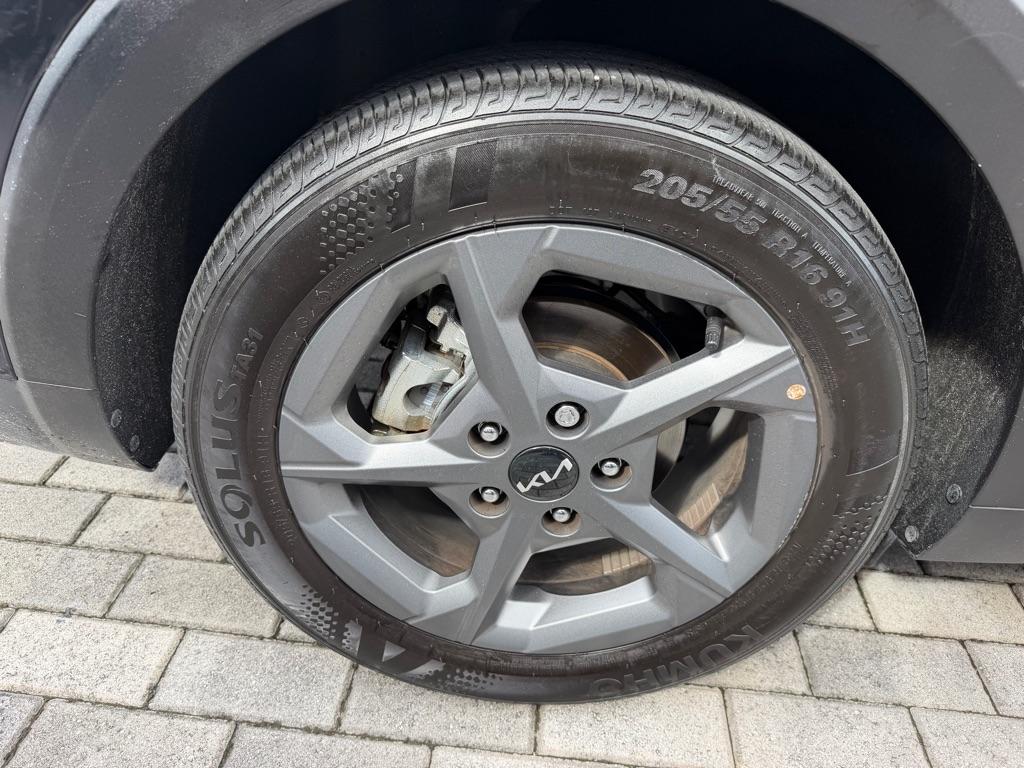 Kia K4 LXS FWD 2025