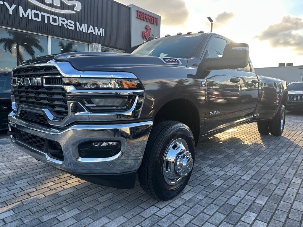 RAM 3500 Big Horn 4x4 Crew Cab 8' Box 2026