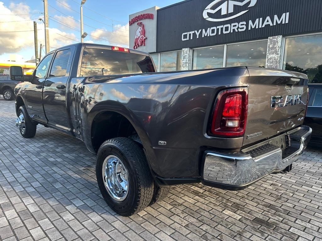 RAM 3500 Big Horn 4x4 Crew Cab 8' Box 2026
