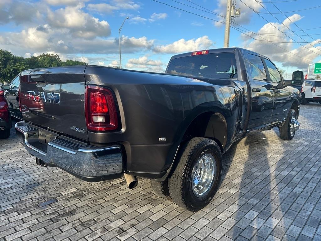 RAM 3500 Big Horn 4x4 Crew Cab 8' Box 2026