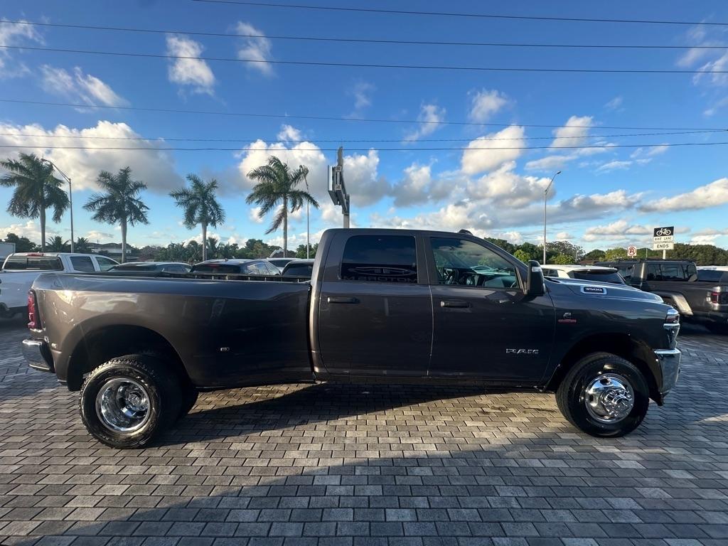 RAM 3500 Big Horn 4x4 Crew Cab 8' Box 2026