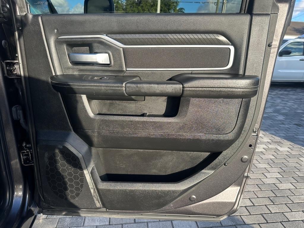 RAM 3500 Big Horn 4x4 Crew Cab 8' Box 2026