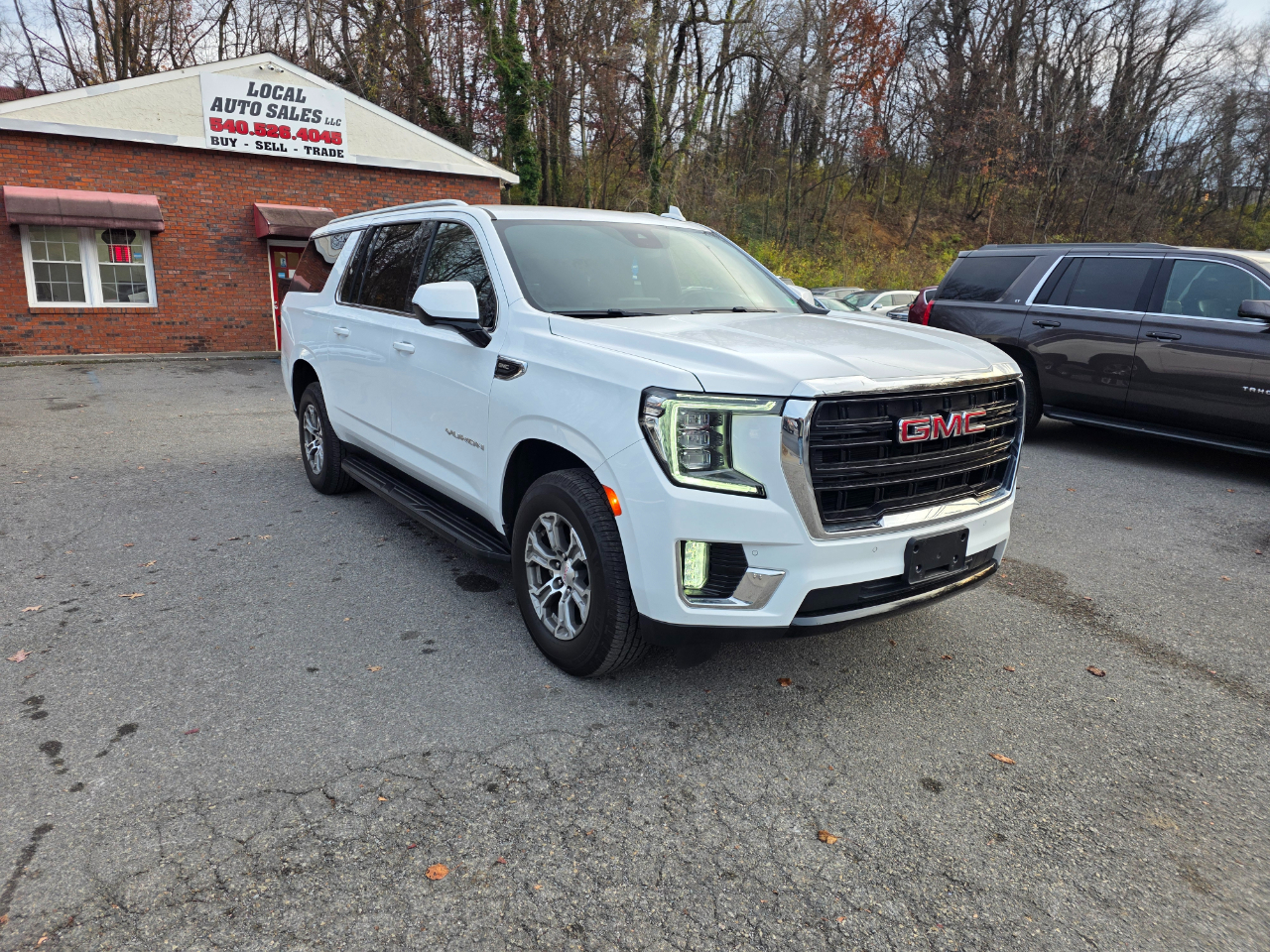 GMC Yukon XL 4WD 4dr SLE 2023