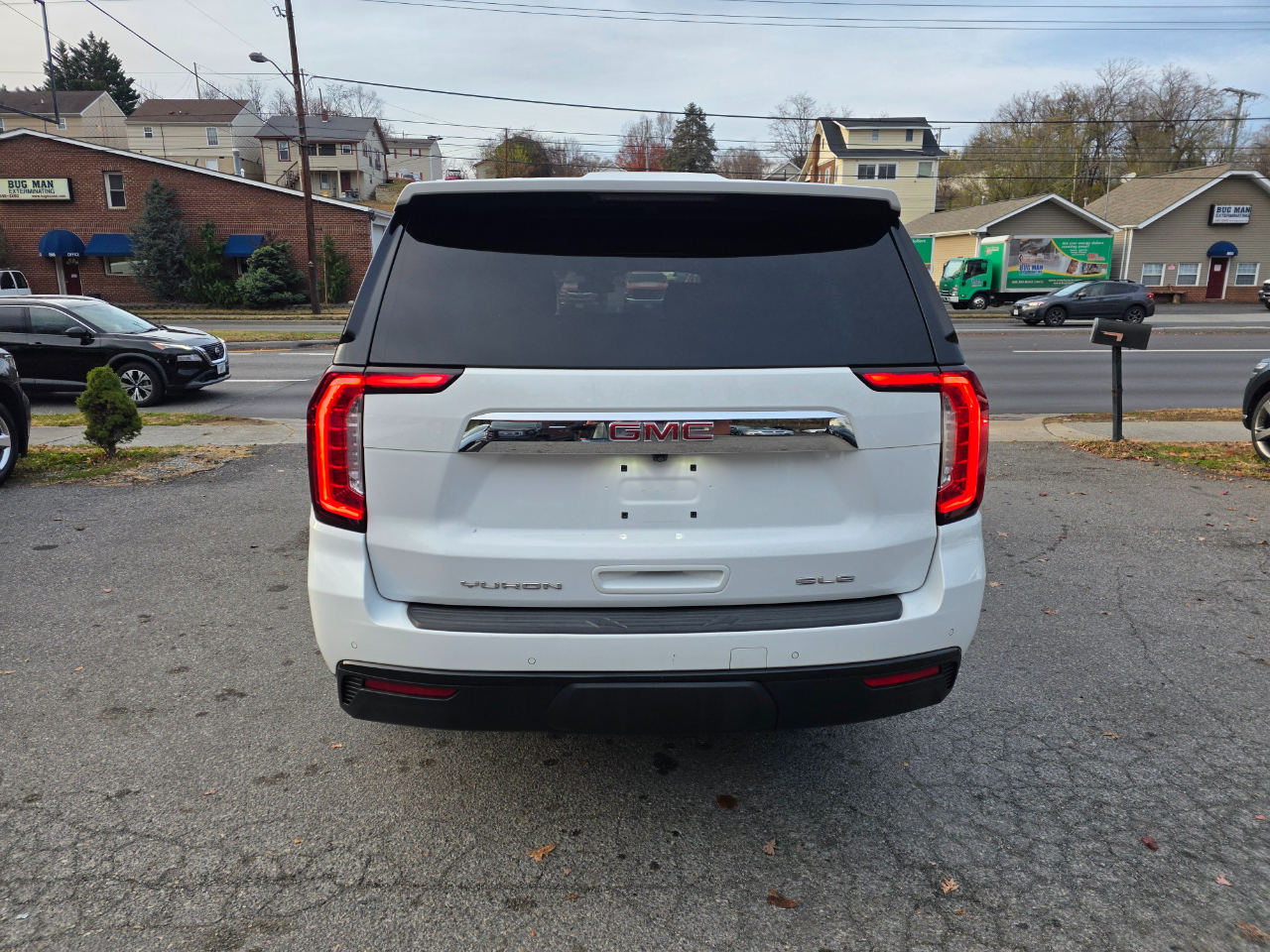 GMC Yukon XL 4WD 4dr SLE 2023