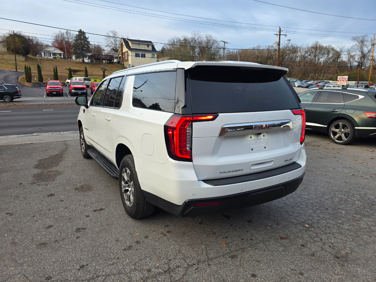 GMC Yukon XL 4WD 4dr SLE 2023