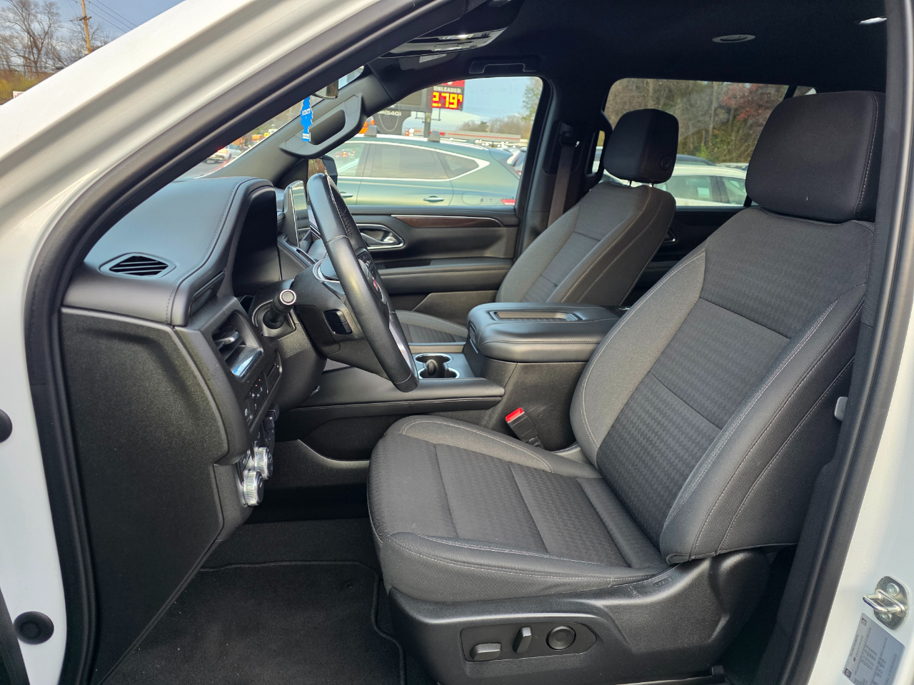 GMC Yukon XL 4WD 4dr SLE 2023