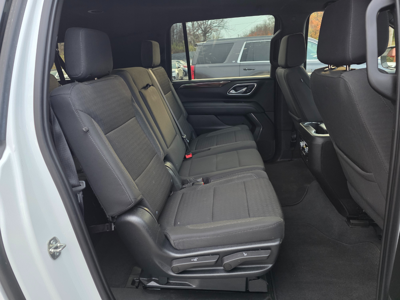 GMC Yukon XL 4WD 4dr SLE 2023