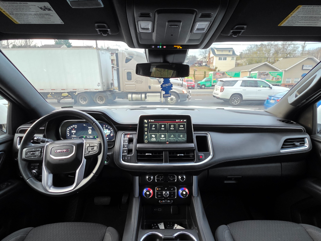 GMC Yukon XL 4WD 4dr SLE 2023