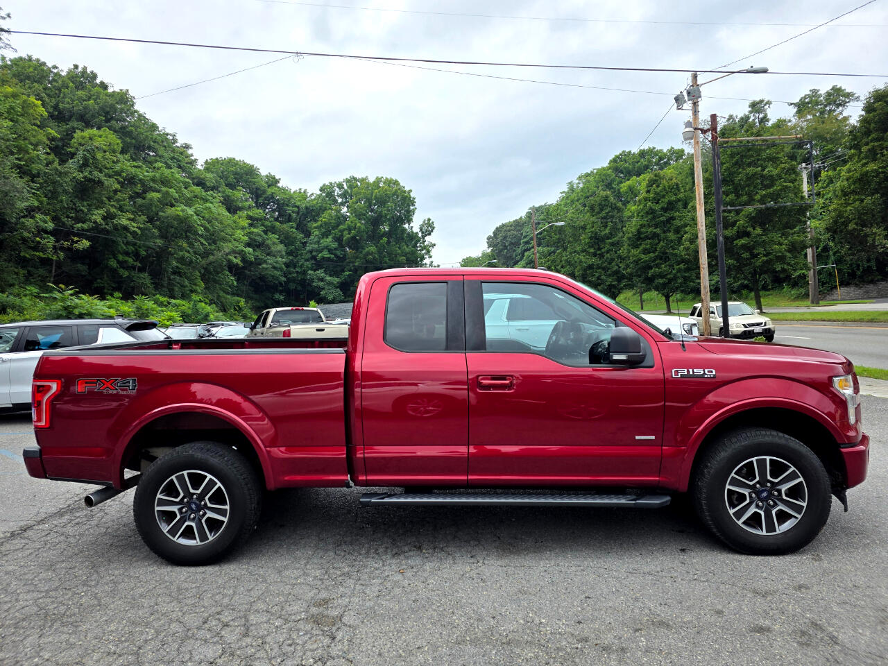 2017 Ford F-150 Lariat photo 2