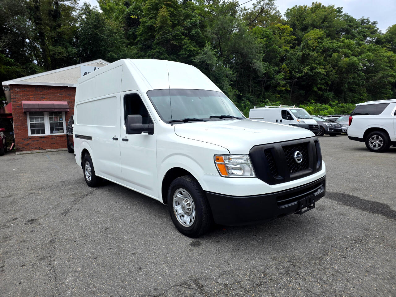 Nissan NV Cargo NV2500 HD High Roof V6 SV 2017 Nissan NV Cargo NV2500 HD High Roof V6 SV 2017