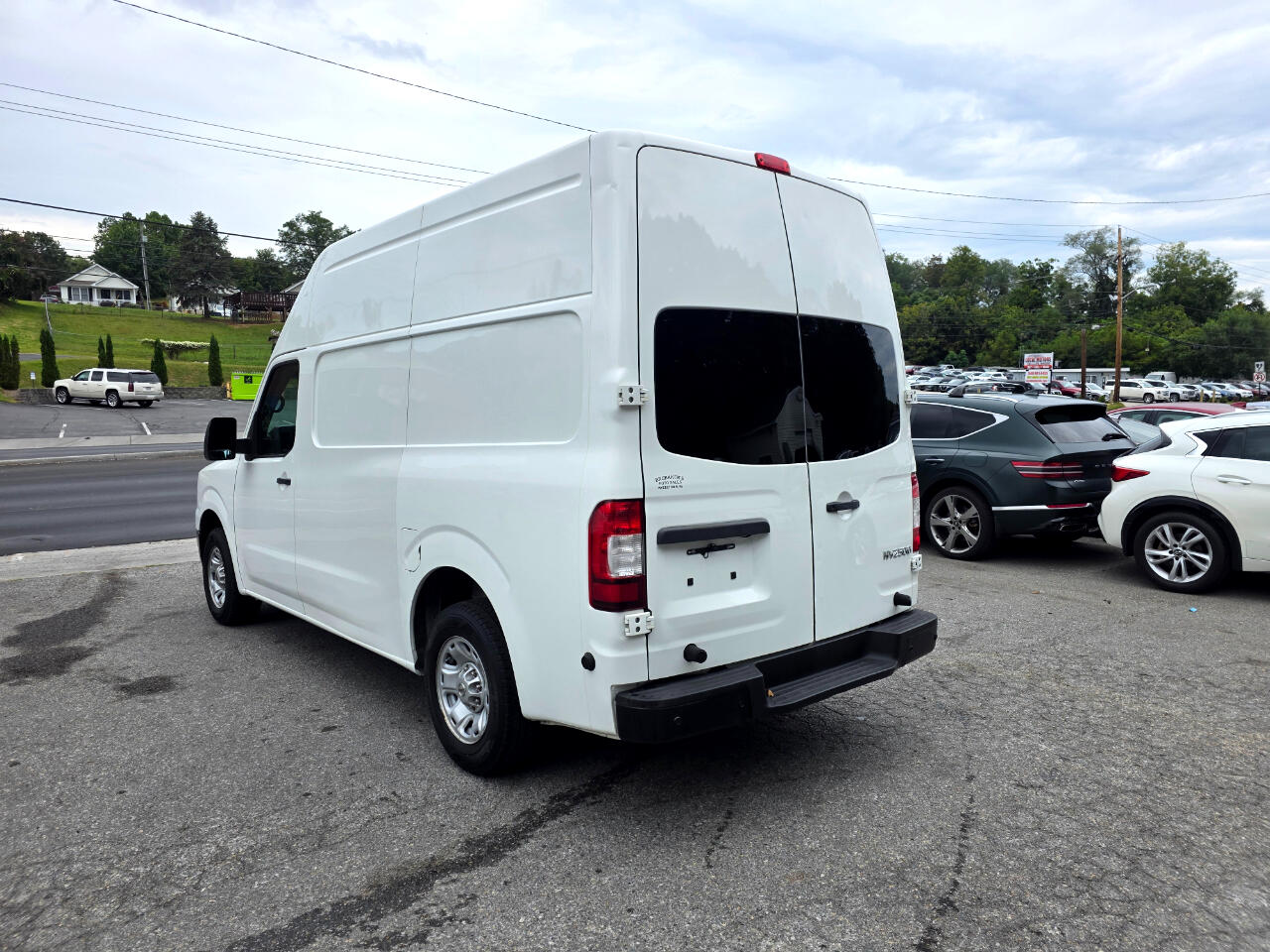 Nissan NV Cargo NV2500 HD High Roof V6 SV 2017 Nissan NV Cargo NV2500 HD High Roof V6 SV 2017