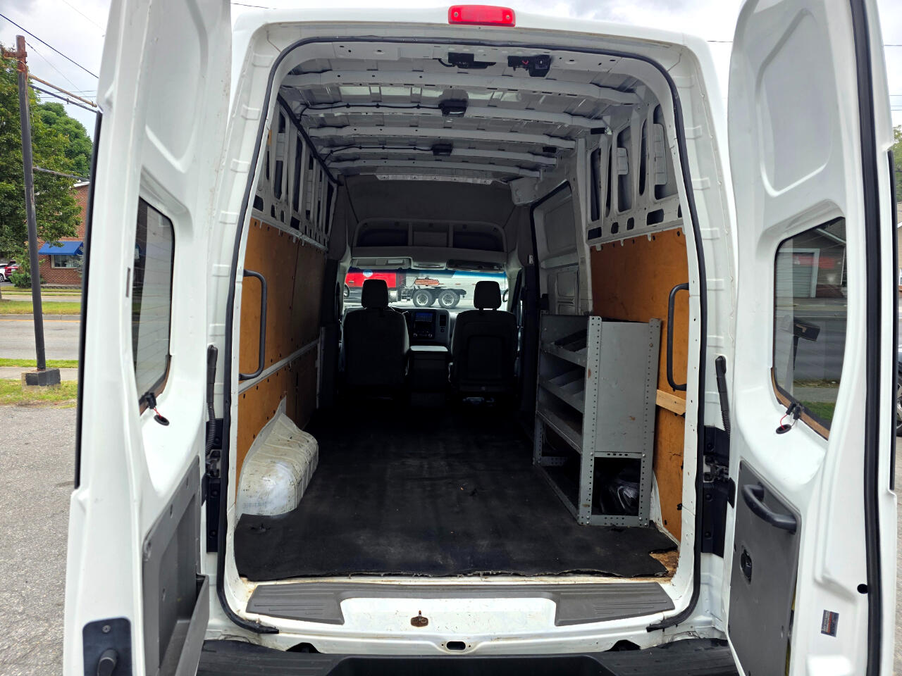 Nissan NV Cargo NV2500 HD High Roof V6 SV 2017 Nissan NV Cargo NV2500 HD High Roof V6 SV 2017