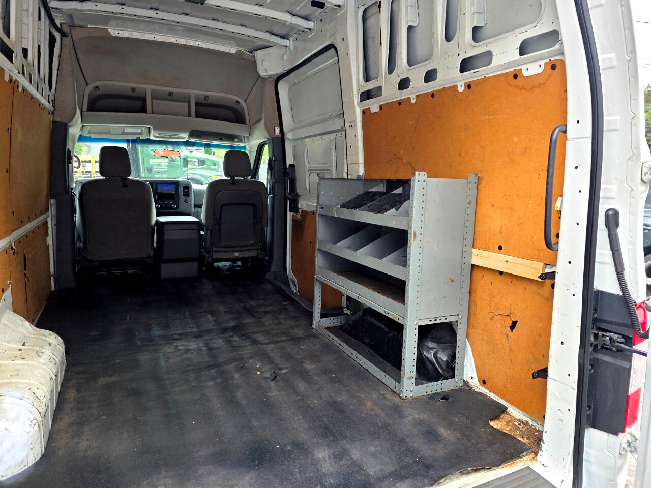 Nissan NV Cargo NV2500 HD High Roof V6 SV 2017 Nissan NV Cargo NV2500 HD High Roof V6 SV 2017