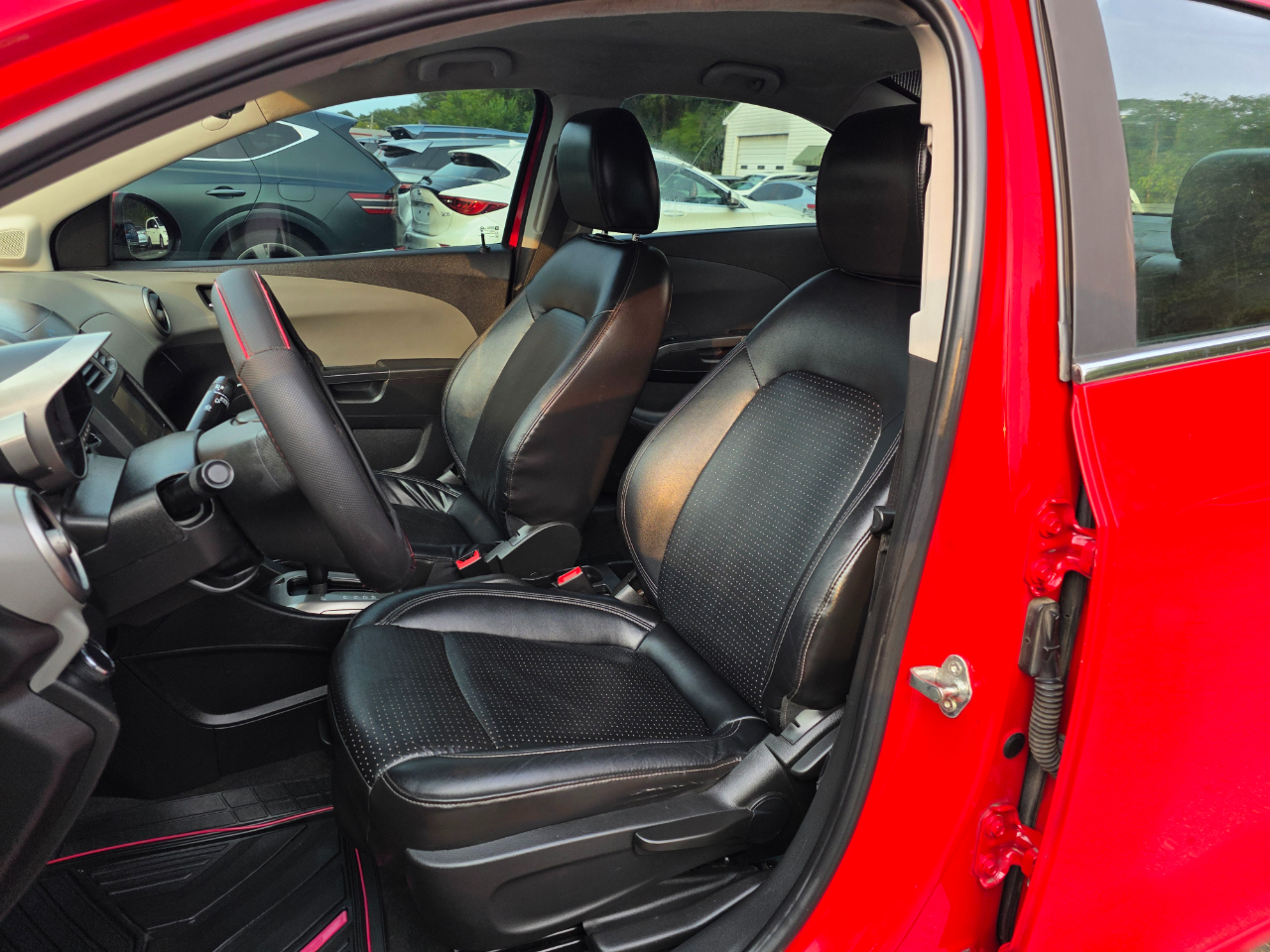 Chevrolet Sonic 4dr Sdn Auto LT 2015 Chevrolet Sonic 4dr Sdn Auto LT 2015