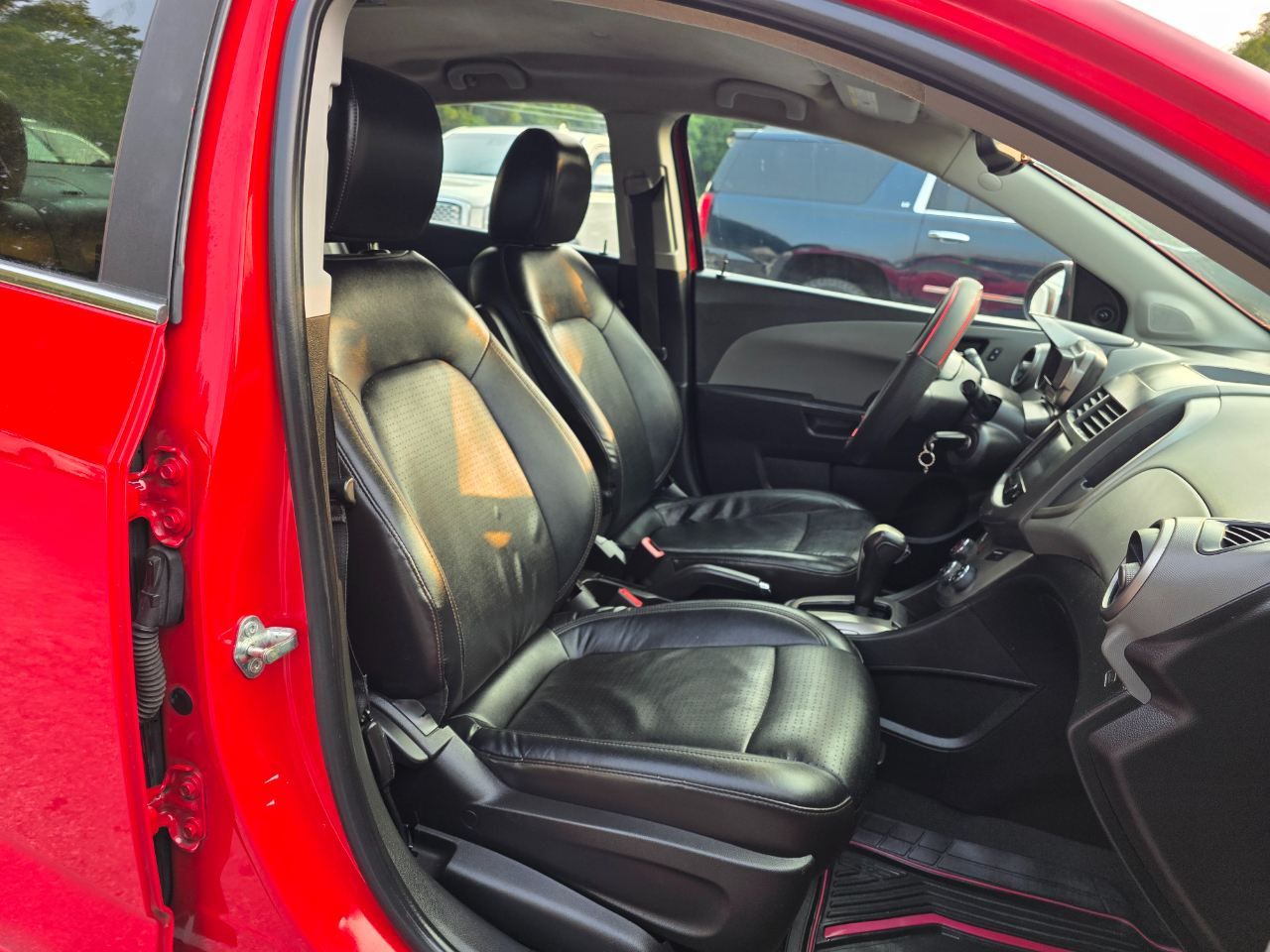 Chevrolet Sonic 4dr Sdn Auto LT 2015 Chevrolet Sonic 4dr Sdn Auto LT 2015