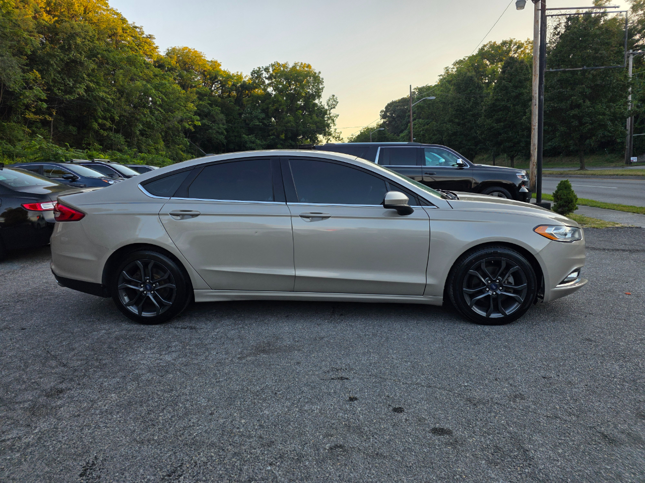 Ford Fusion Hybrid SE FWD 2018 Ford Fusion Hybrid SE FWD 2018