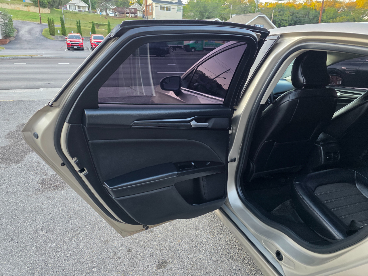 Ford Fusion Hybrid SE FWD 2018 Ford Fusion Hybrid SE FWD 2018