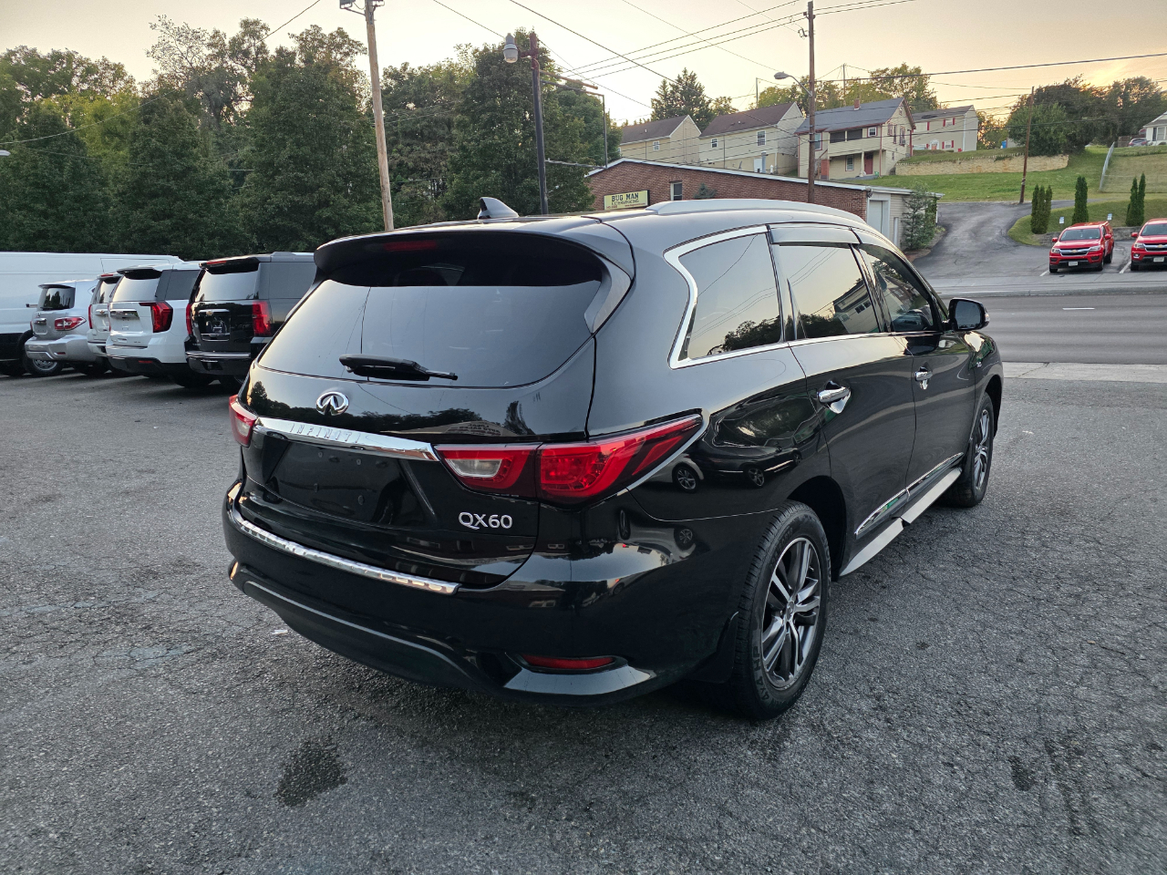2017 Infiniti QX60 photo 3