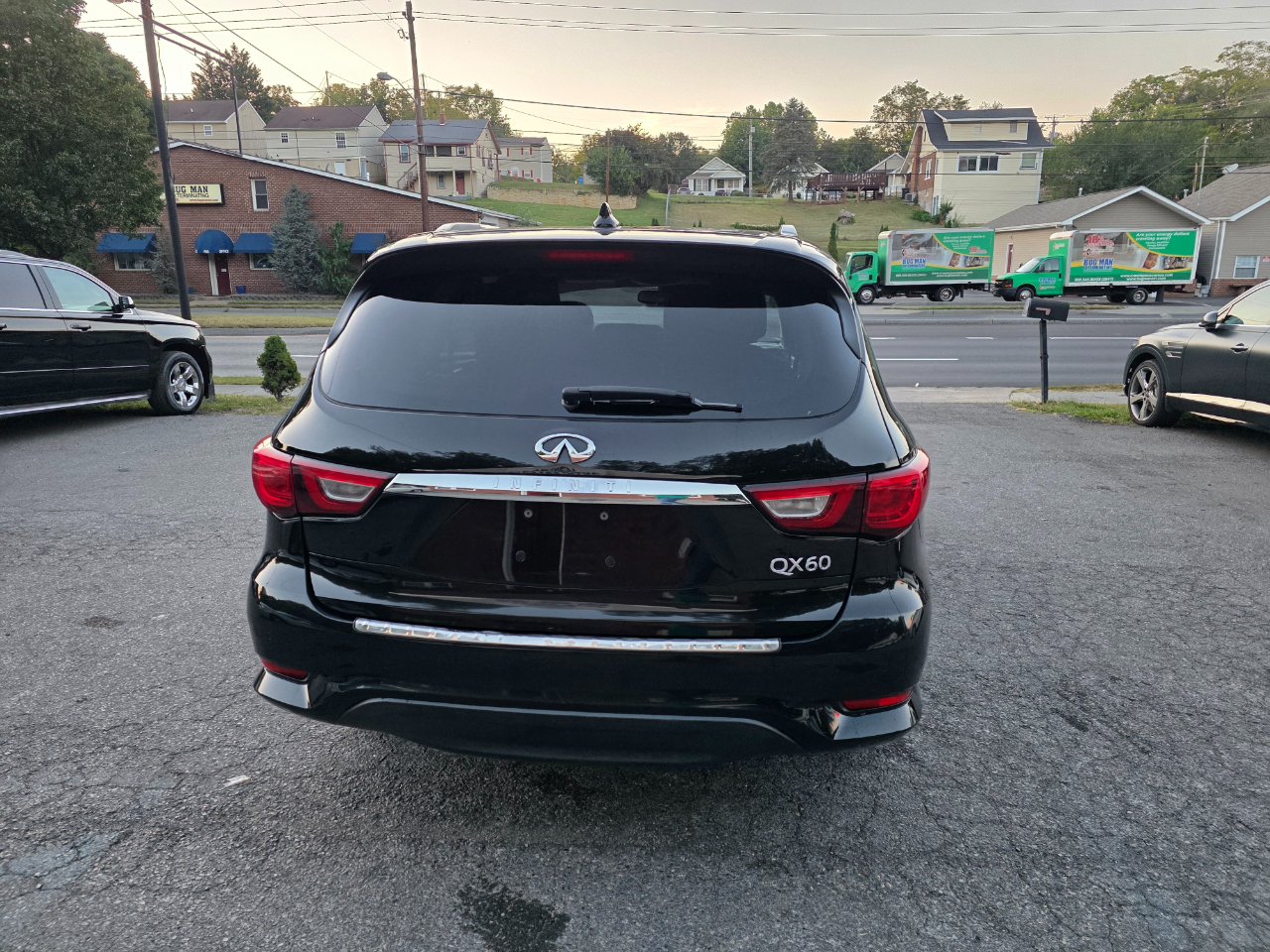 2017 Infiniti QX60 photo 4