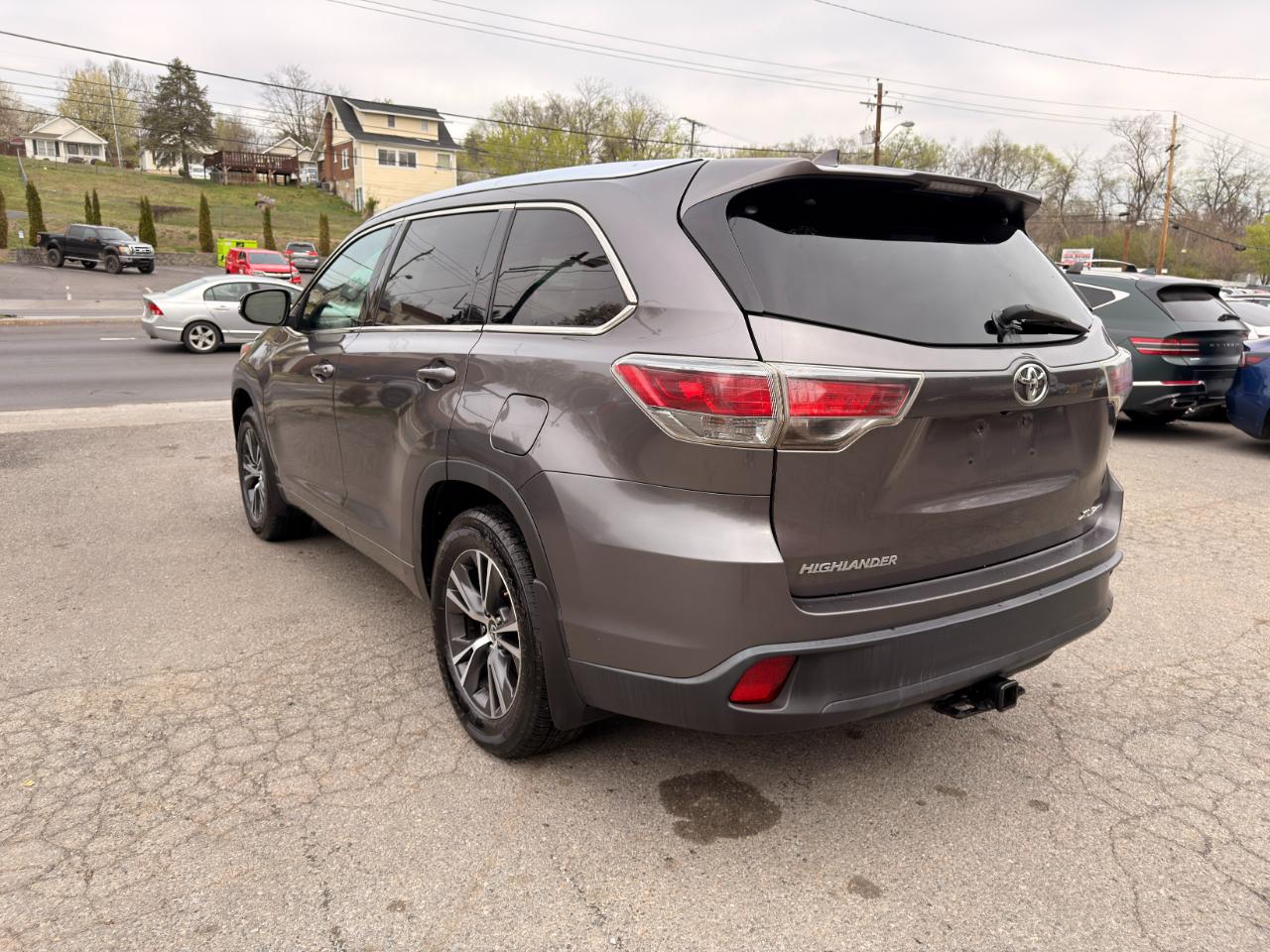 Toyota Highlander AWD 4dr V6 XLE (Natl) 2016