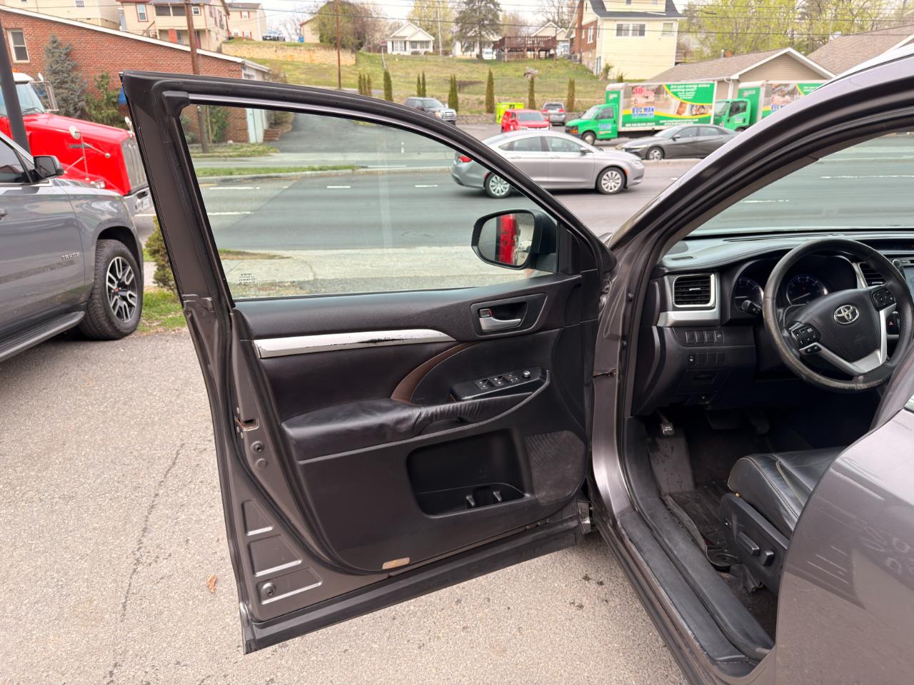 Toyota Highlander AWD 4dr V6 XLE (Natl) 2016