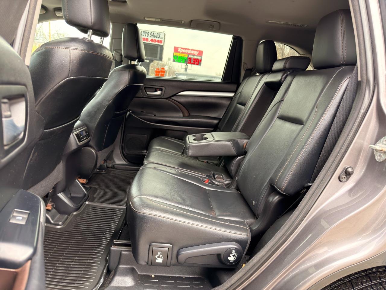 Toyota Highlander AWD 4dr V6 XLE (Natl) 2016