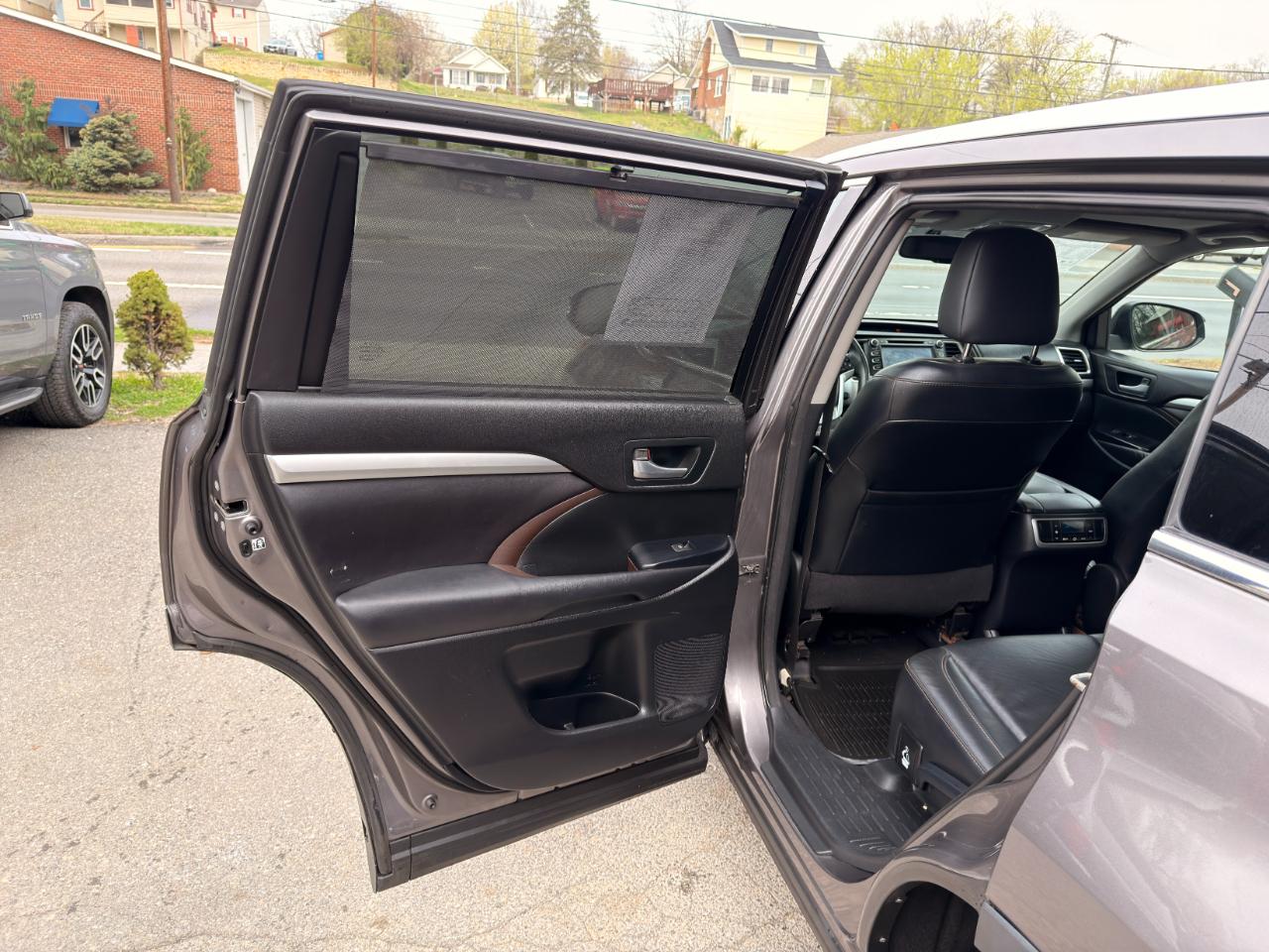 Toyota Highlander AWD 4dr V6 XLE (Natl) 2016