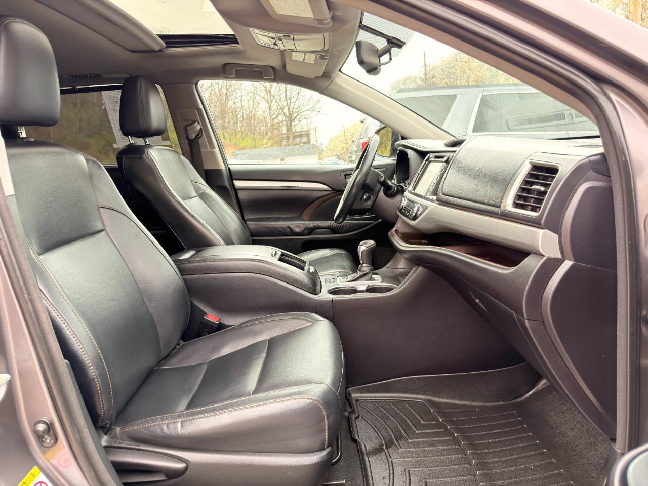 Toyota Highlander AWD 4dr V6 XLE (Natl) 2016