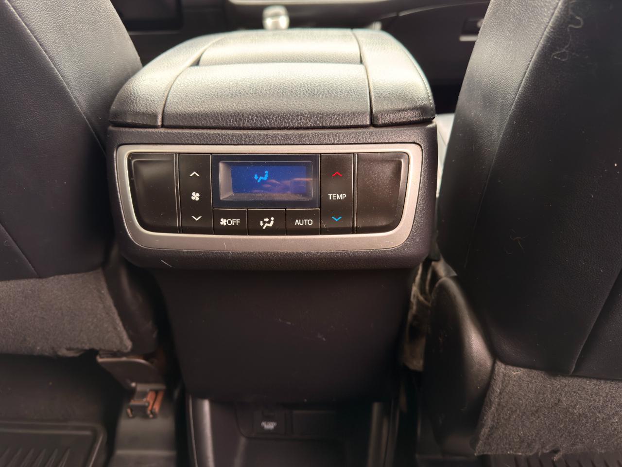 Toyota Highlander AWD 4dr V6 XLE (Natl) 2016