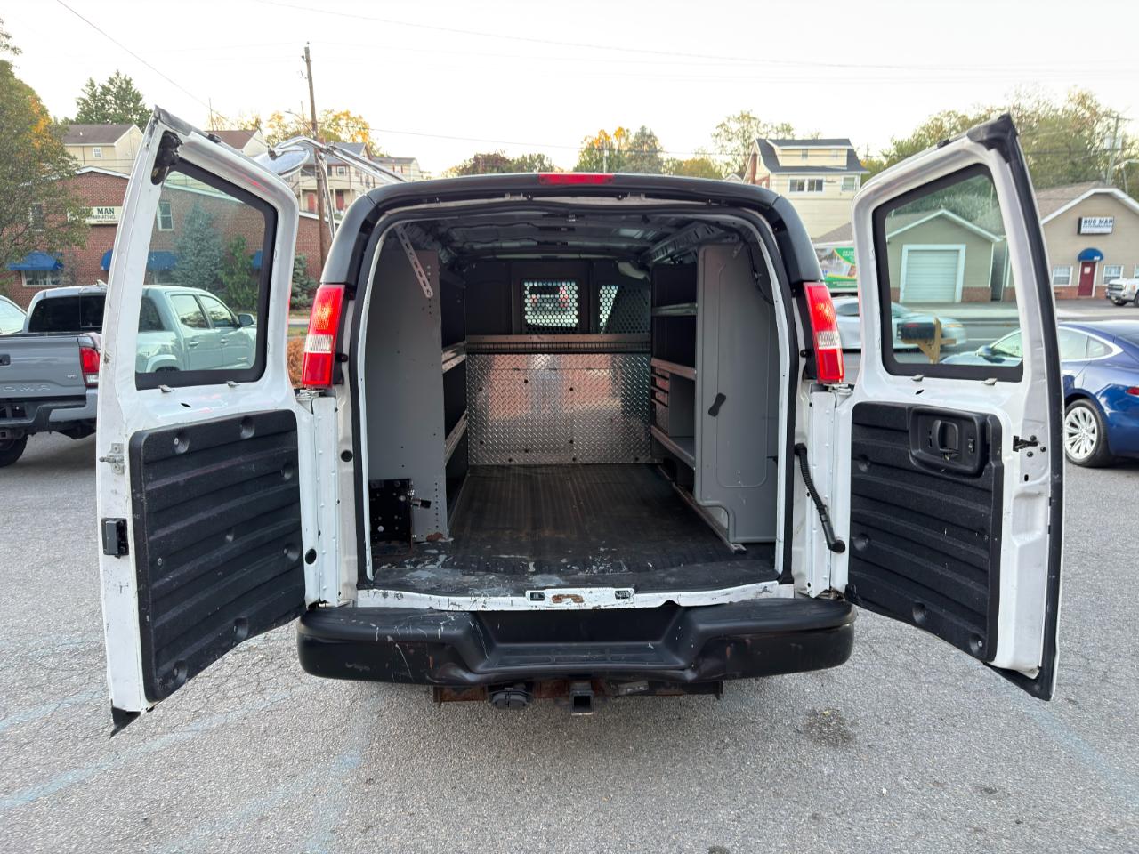 Chevrolet Express Cargo Van RWD 2500 135" 2017
