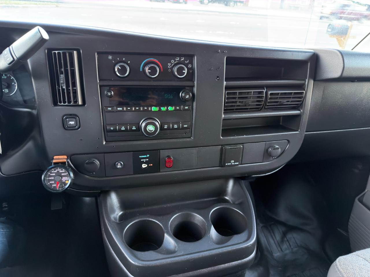 Chevrolet Express Cargo Van RWD 2500 135" 2017