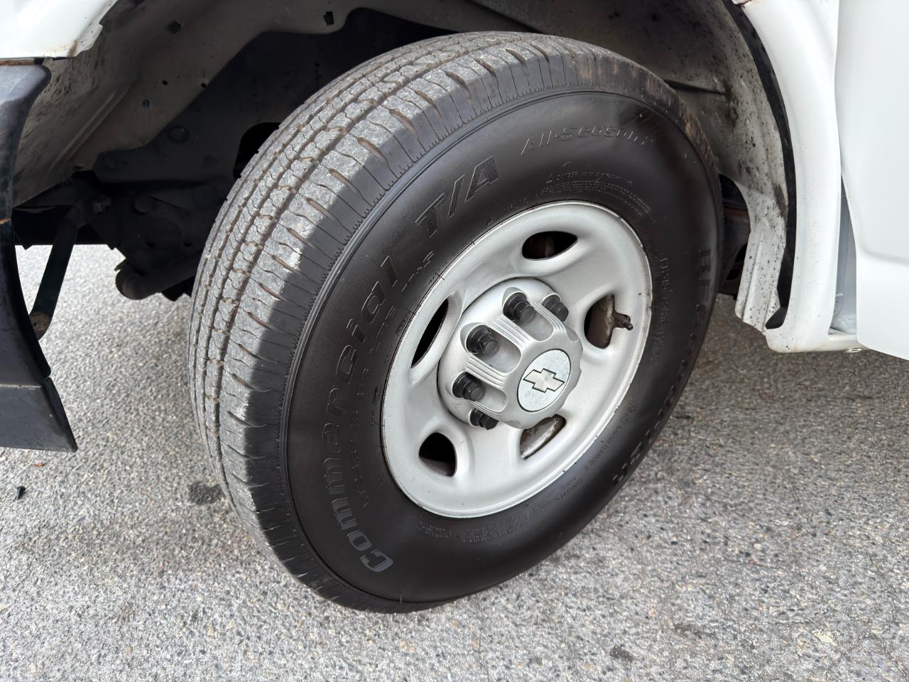 Chevrolet Express Cargo Van RWD 2500 135" 2017