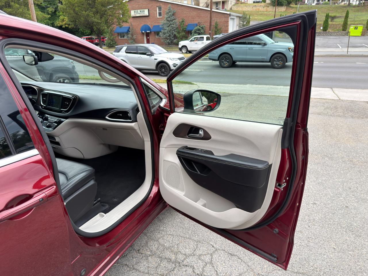 Chrysler Voyager LXI FWD 2021