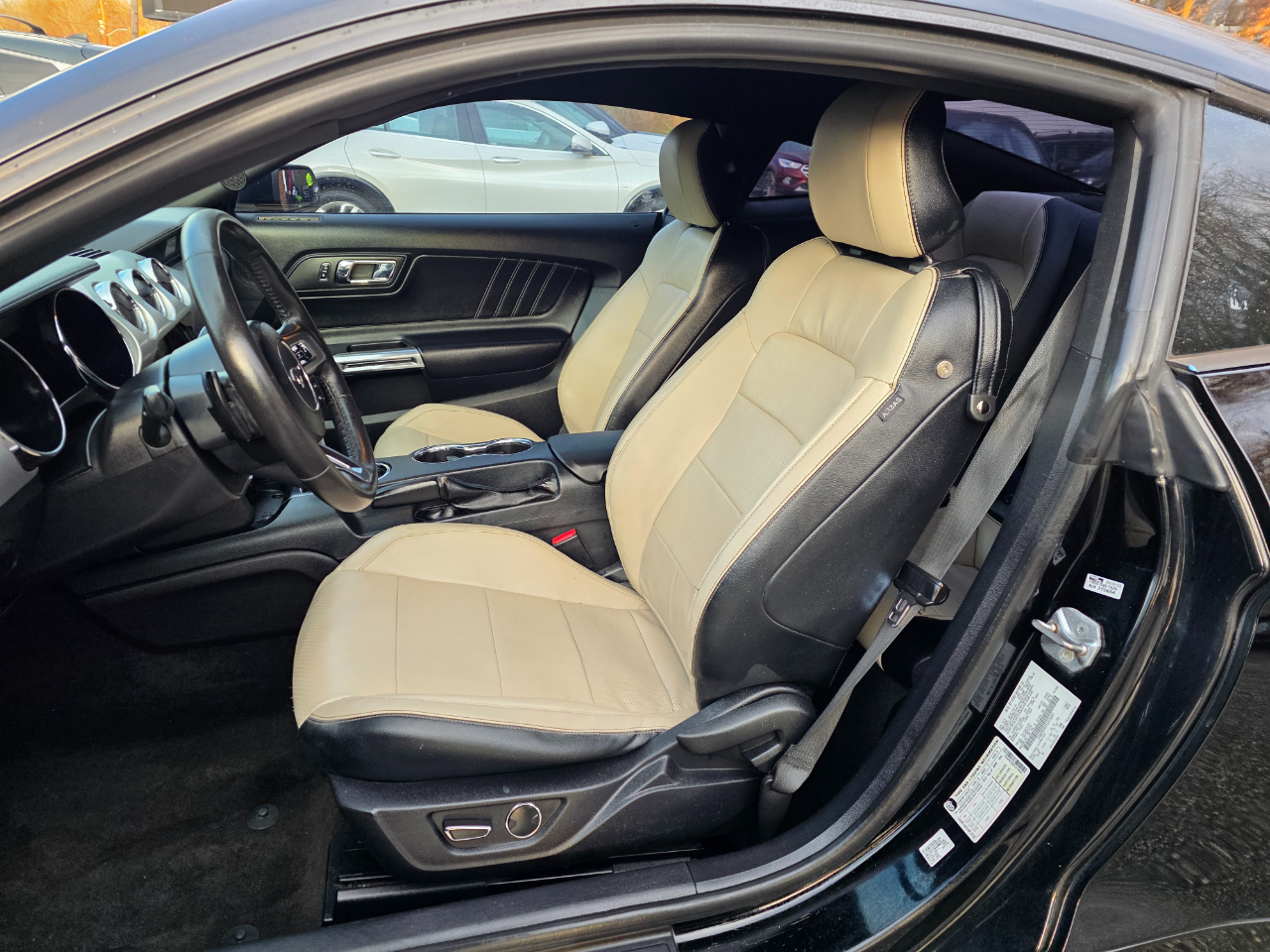 Ford Mustang 2dr Fastback EcoBoost 2015