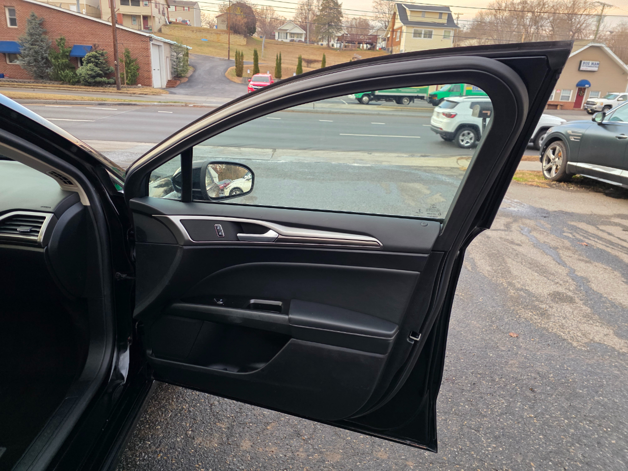 Ford Fusion SE FWD 2018