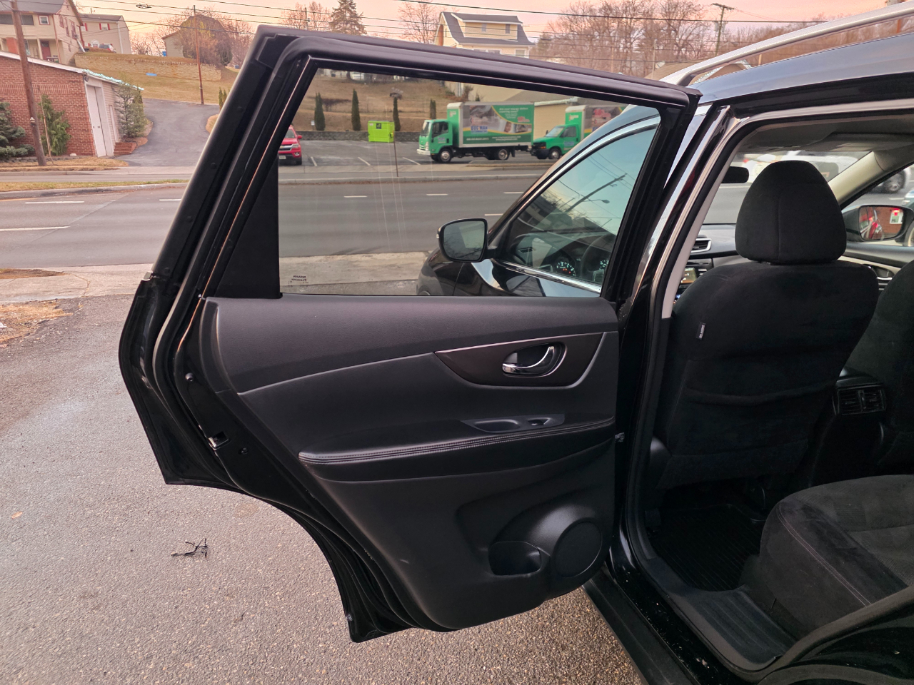 Nissan Rogue AWD 4dr SV 2015