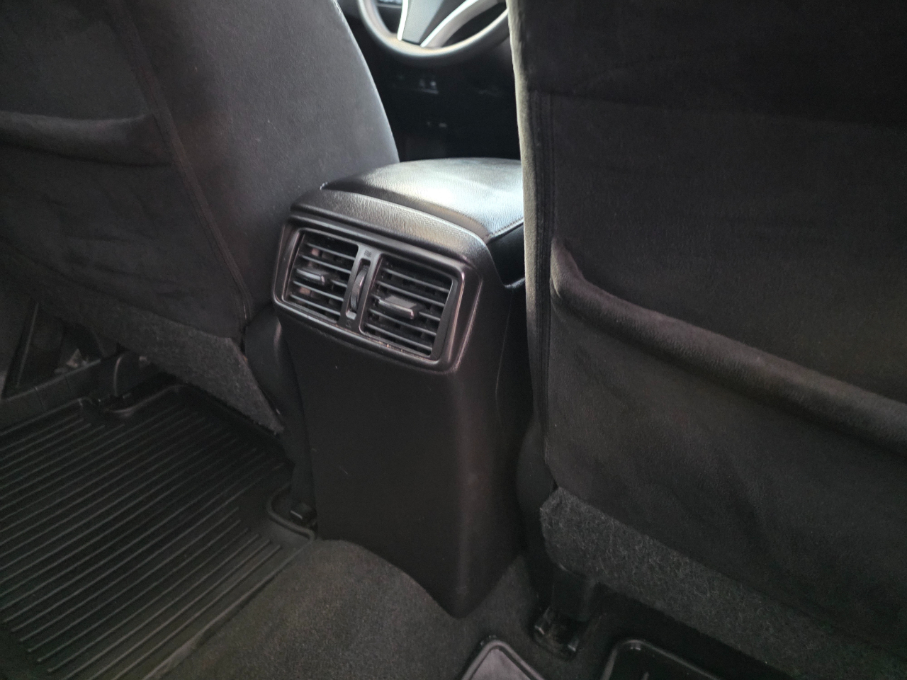 Nissan Rogue AWD 4dr SV 2015