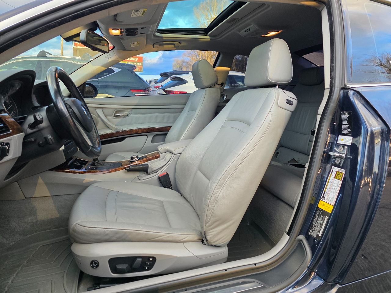 BMW 3 Series 2dr Cpe 335i RWD 2008