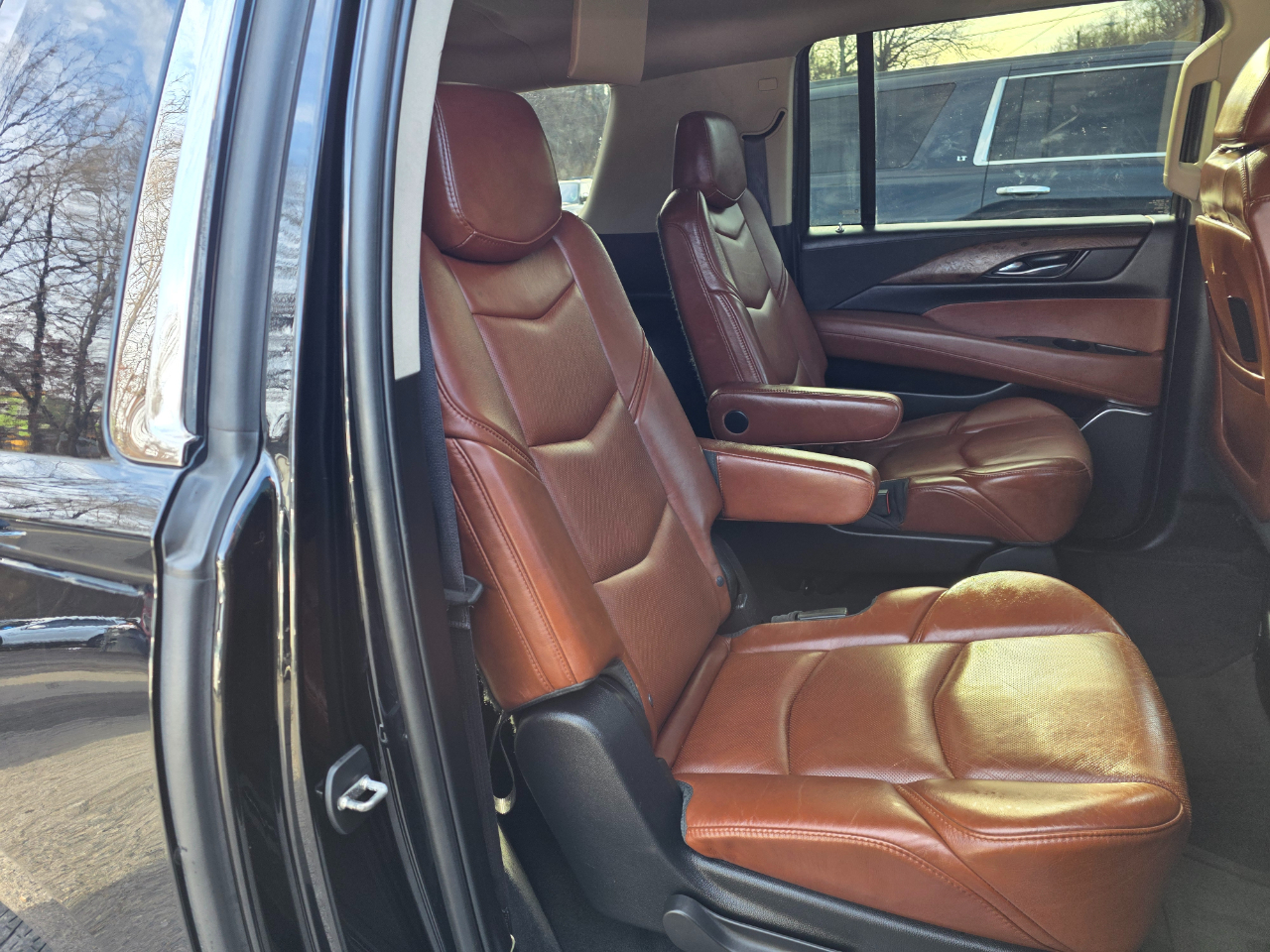 Cadillac Escalade ESV 4WD 4dr Premium 2015