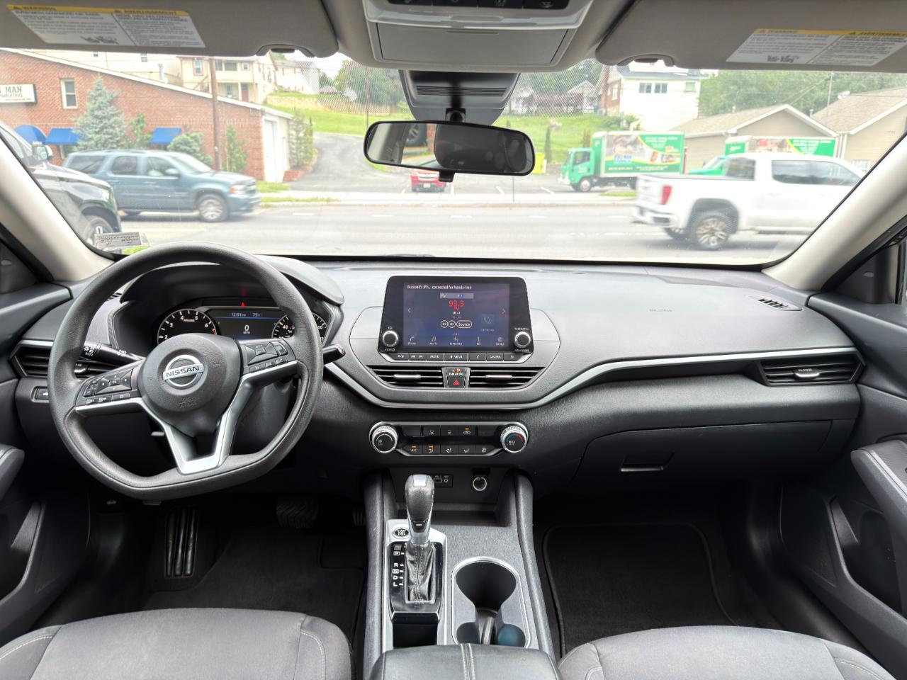 Nissan Altima 2.5 SV Sedan 2022
