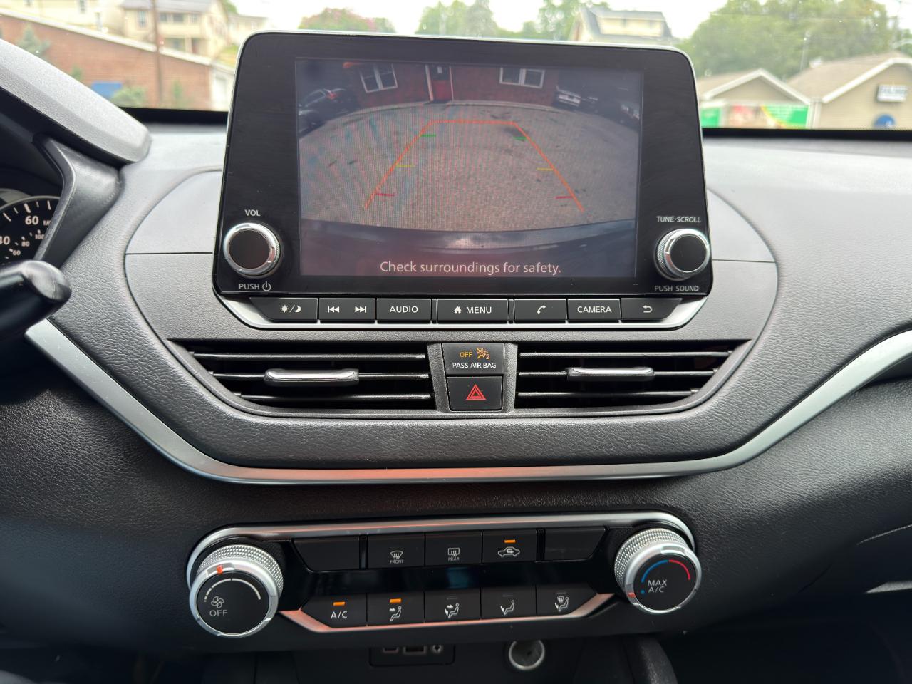 Nissan Altima 2.5 SV Sedan 2022
