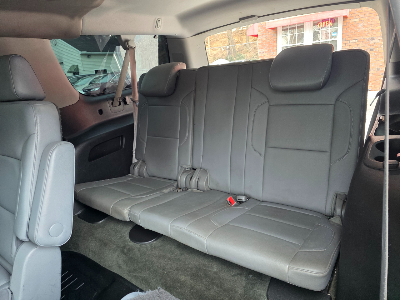 Chevrolet Suburban 4WD 4dr LT 2015