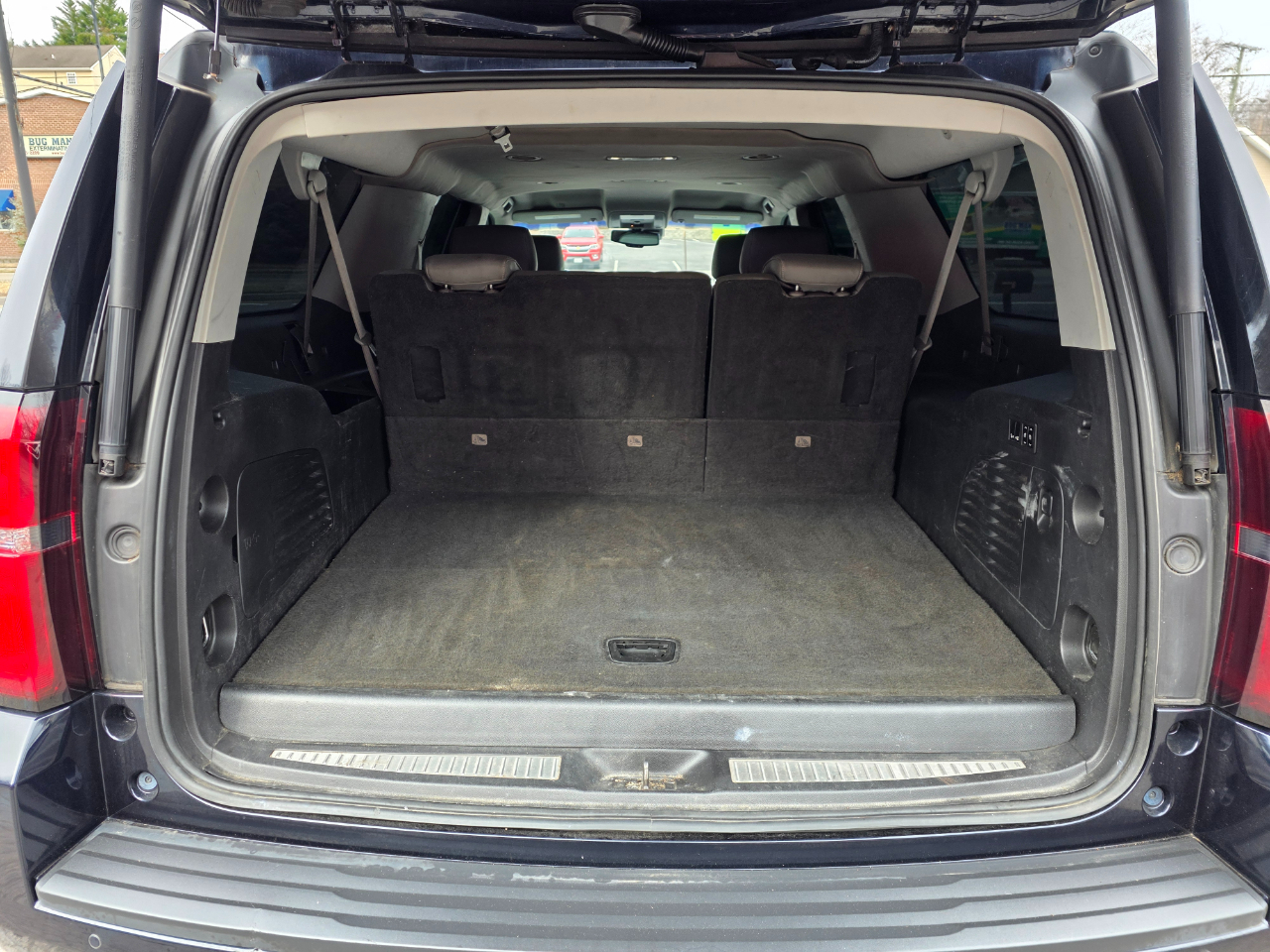 Chevrolet Suburban 4WD 4dr LT 2015