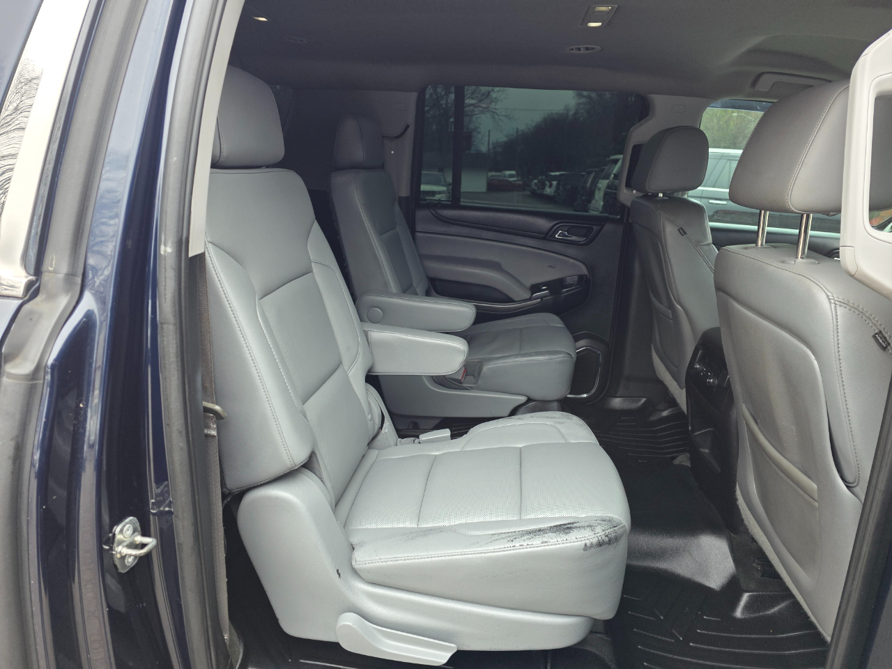 Chevrolet Suburban 4WD 4dr LT 2015